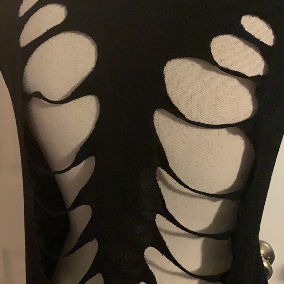 BLACK GRAPHIC RIOPED STYLE TANK TOP/TEE - Picture 7 of 9